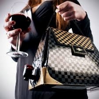 Дамска чанта за фенките на виното